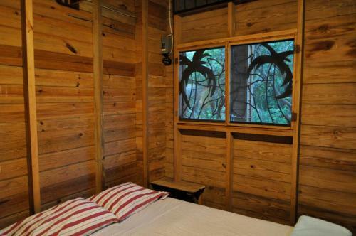 Roatan Bed & Breakfast Apartments