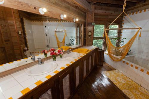 Roatan Bed & Breakfast Apartments