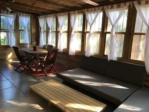 Roatan Bed & Breakfast Apartments
