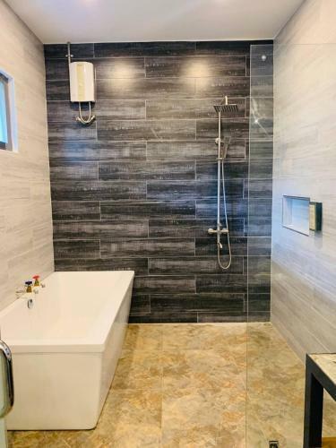 Hotel Av Suites