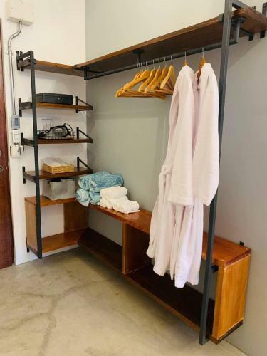 Hotel Av Suites
