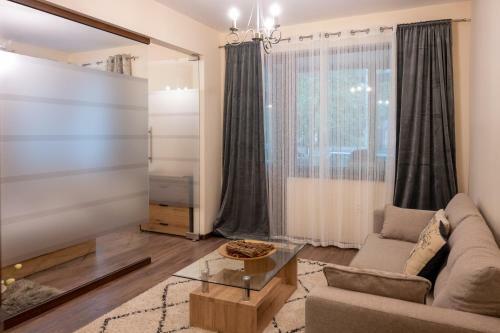 Design 1bdr Apartment In Top Center - Free Parking