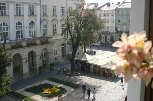 Apartment On Rynok Square