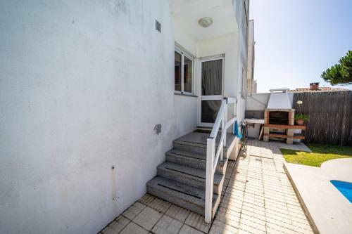 Marinhas - Moradia V4 Com Piscina E Pr�ximo Da Praia - Esposende