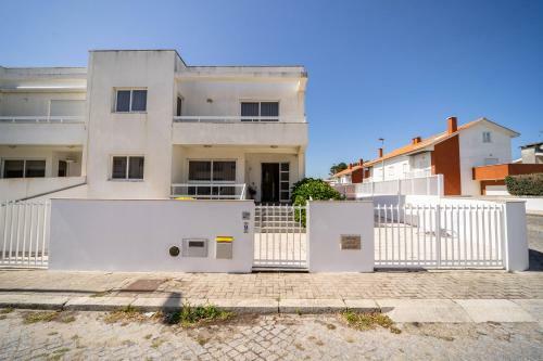 Marinhas - Moradia V4 Com Piscina E Pr�ximo Da Praia - Esposende