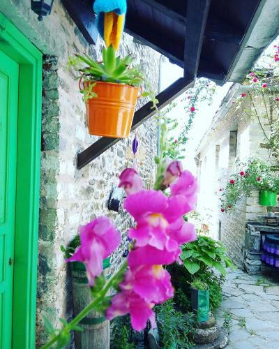 Hostal Morfeas Guesthouse