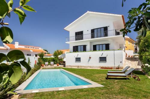 Altido Superb Villa With Pool, Terrace, Garden And Bbq