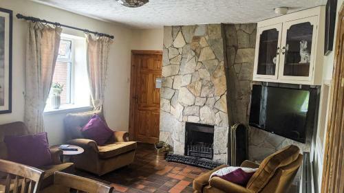 Lough Shore Cottage