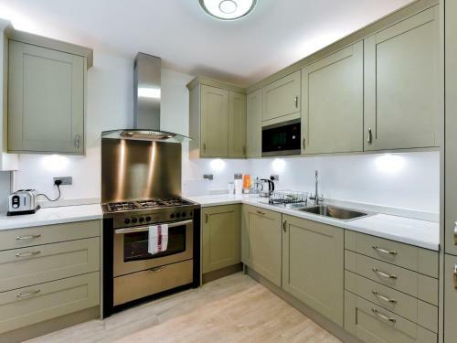 Pass The Keys Stunning 2 Bedroom Apartment In Uplands