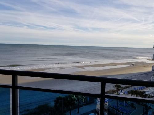 Apartamento Magnificent Views From This 1br 1ba 11th Floor Ocean Front Suite!