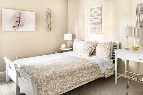 Hidden Gem At Med Center 2br & 2ba Apartment