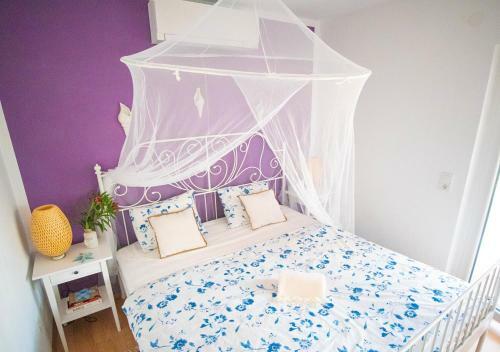 Family Apartment With Shared Garden, 4min To Beach