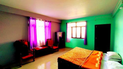 Silver Peak Homestay