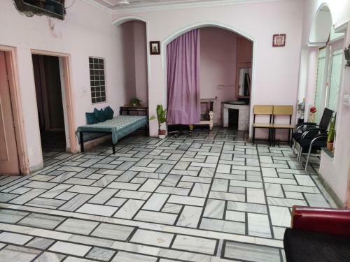 Hostal House No. 87