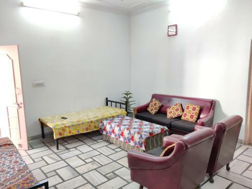 Hostal House No. 87