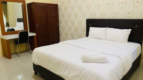 Asmi Hotel
