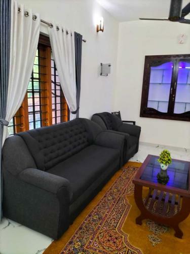 Apartamento Oyo Home 91849 Vashnavam Serviced Villa