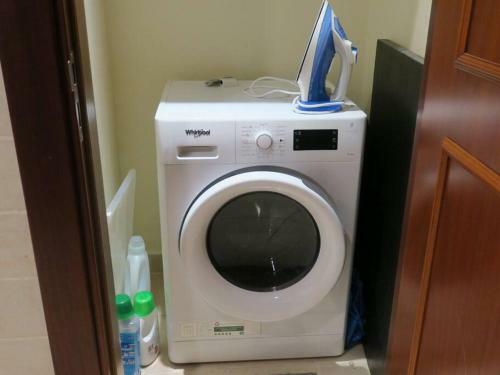 Lovely 1 Bed Served Apartment With Pool