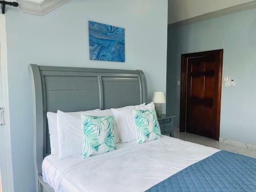 Luxury Oceanfront Penthouse Rooms