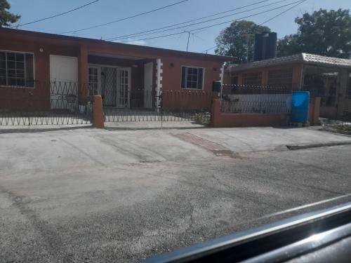 Apartamento Zipcode Hideaway Guesthouse