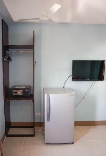 Crowne Garden Hotel