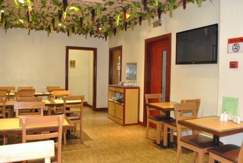 Hotel Dragon Home Inn