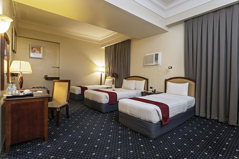 Sarrosa International Hotel And Residential Suites