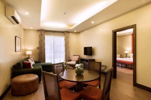 Montebello Villa Hotel