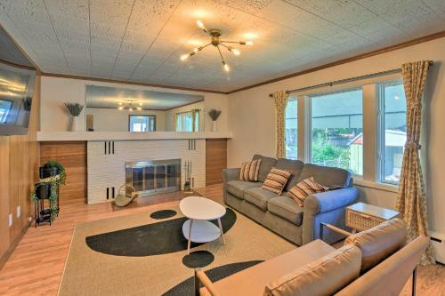 Pet-friendly Anchorage Gem Walkable Location