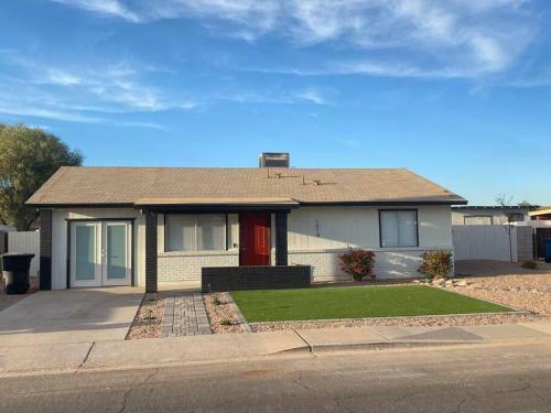 Cubs Corner - 4 Bed 2 Bath Retreat.