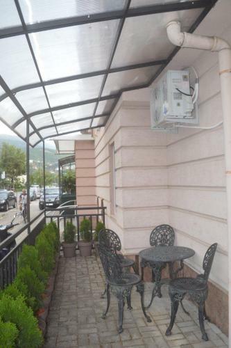 Shah Apartment