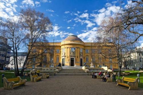 Disztingv�lt Apartman