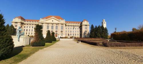 Disztingv�lt Apartman