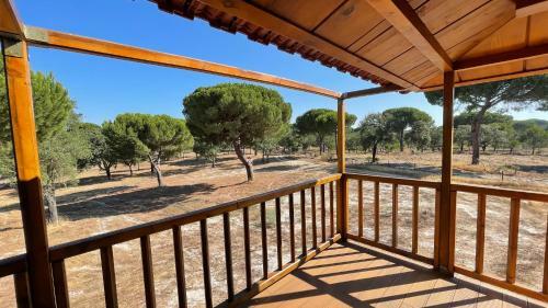 Suspended Wooden House - Monte Da Corti�a