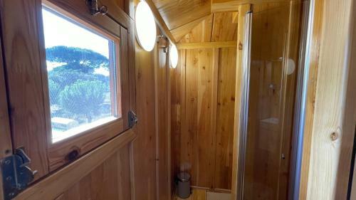 Suspended Wooden House - Monte Da Corti�a