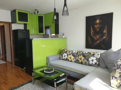 Manojlovi? Apartman