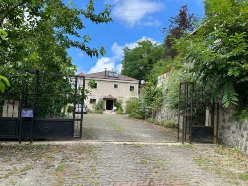 Villa Cennet Bah�esi