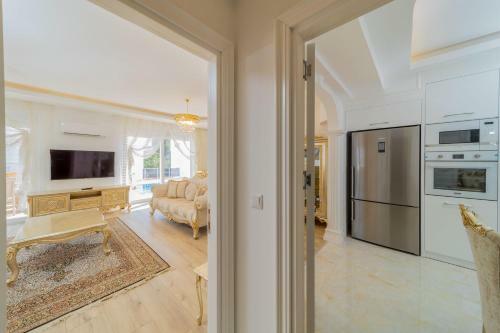 Superb Villa With Pool Hamam And Sauna In Antalya