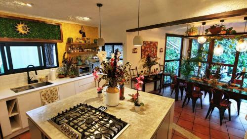 Hermosa Casa Con Vista A Los Volcanes