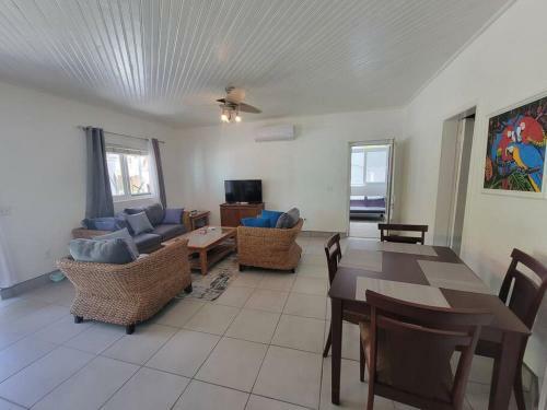 Euphoria Sunset Villa- West End