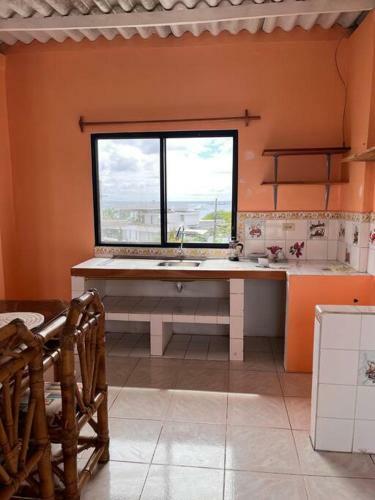 Apartamento Five Minute Walk To Playa Mann And Playa de Oro.