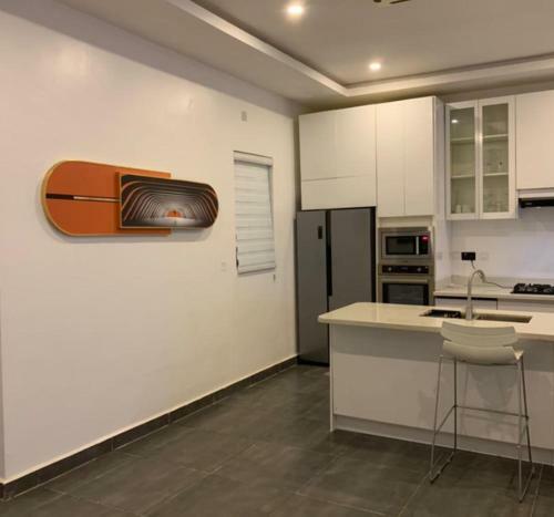 Charming 2 Bedroom Serviced Apartment With Pool