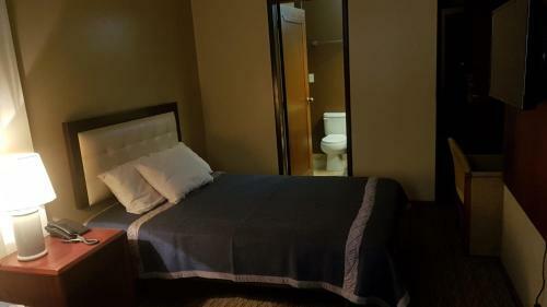 Akros Rooms