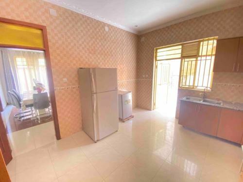 Gacuriro Spacious Luxurious Villa With Pool With 6 Bedrooms