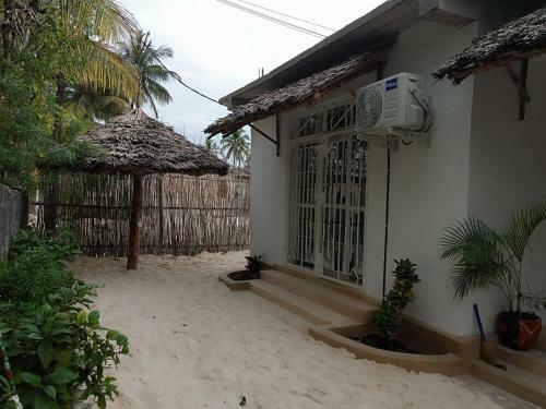Hostal Sororo Beach House