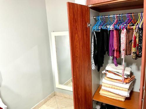 Apartamento Spacious 1bdrm Condo-unlimited Wifi, Central Kla