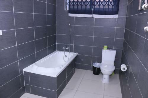 Hostal Lady M Guest House