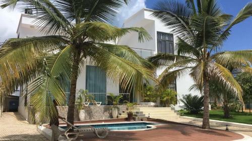 Hostal Bahari Beach Hotel Nungwi