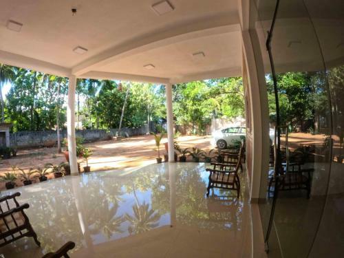 Hotel Varsha