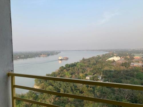 Apartamento River Facing Lovely 3br Condo